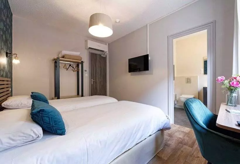 Отель Contact Hôtel Du Commerce Et Son Restaurant Côte à Côte