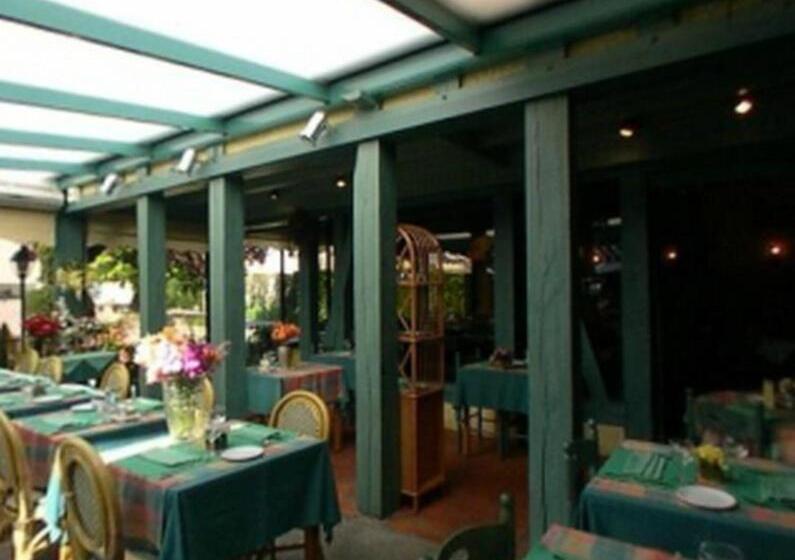 בית מלון כפרי Logis Hôtel Le Pan De Bois