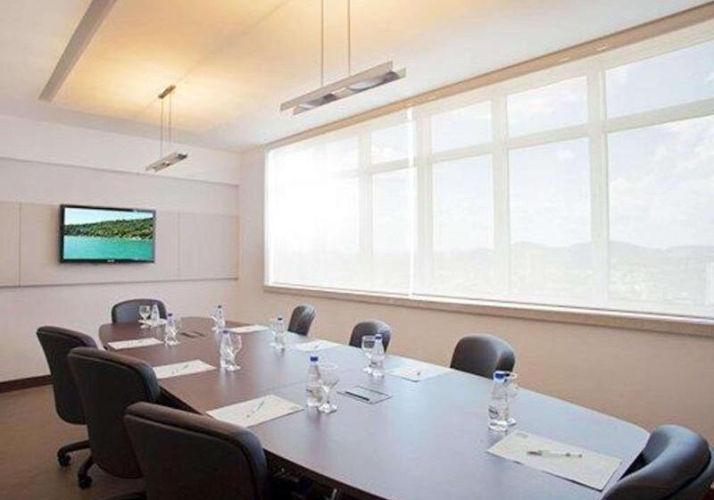 فندق Quality Suites Alphaville