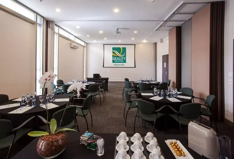 Hotel Quality Suites Alphaville