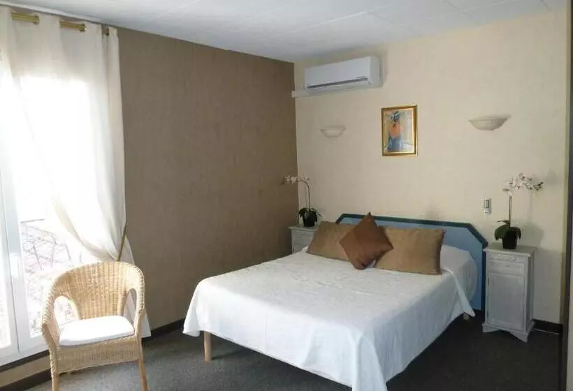 ホテル Restaurant Le Commerce