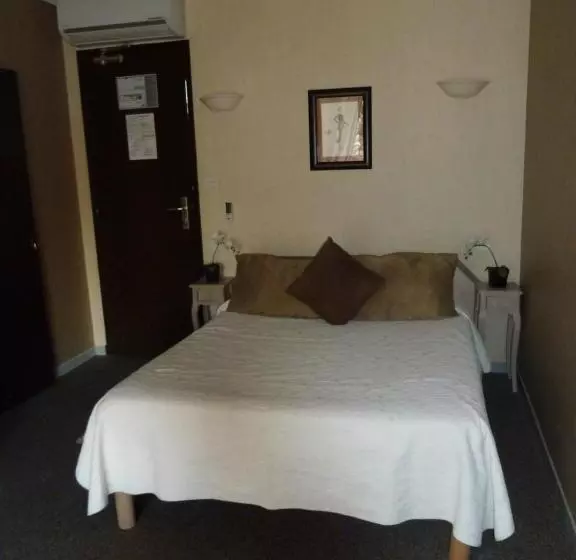 ホテル Restaurant Le Commerce