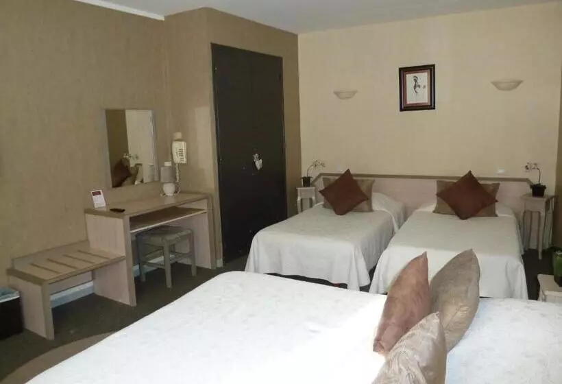 ホテル Restaurant Le Commerce