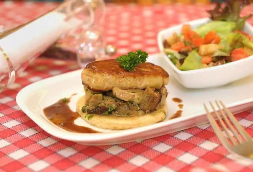 酒店 The Originals City, Hôtel De France, Bessinessurgartempe