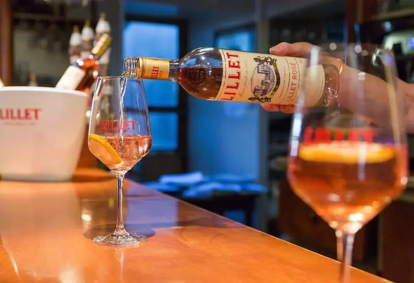 酒店 The Originals City, Hôtel De France, Bessinessurgartempe