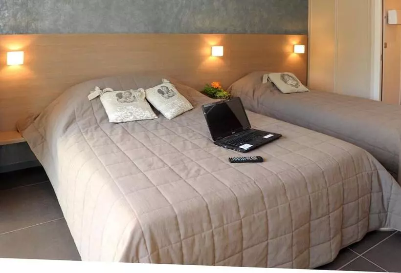 酒店 The Originals City, Hôtel De France, Bessinessurgartempe