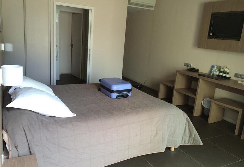 酒店 The Originals City, Hôtel De France, Bessinessurgartempe