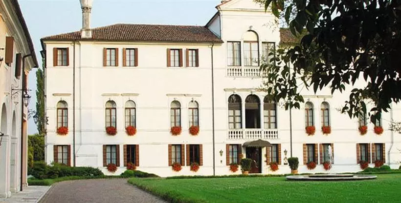 Romantik Hotel Villa Giustinian