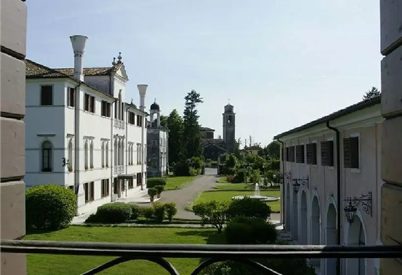 Romantik Hotel Villa Giustinian