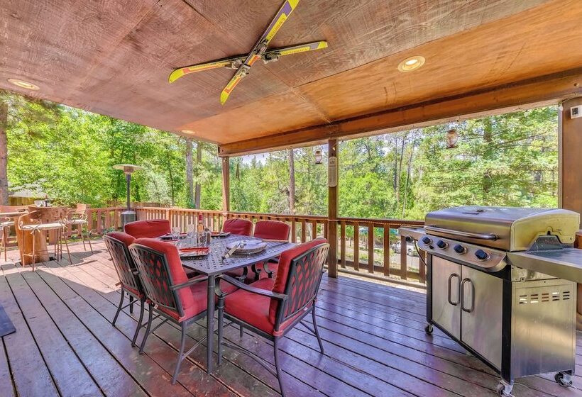 Unique Bear Country Cabin In Ruidoso W/ Hot Tub!