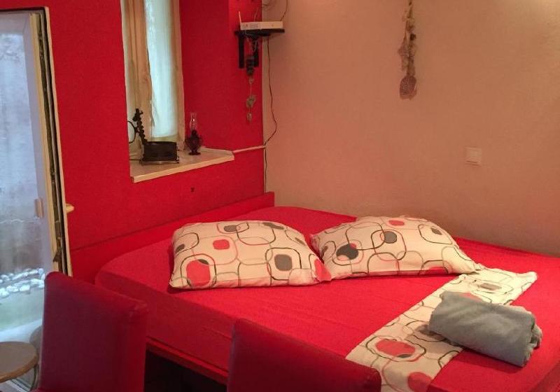 فندق Apartments Elena