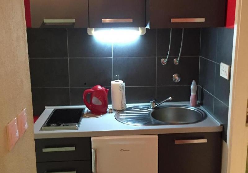 فندق Apartments Elena