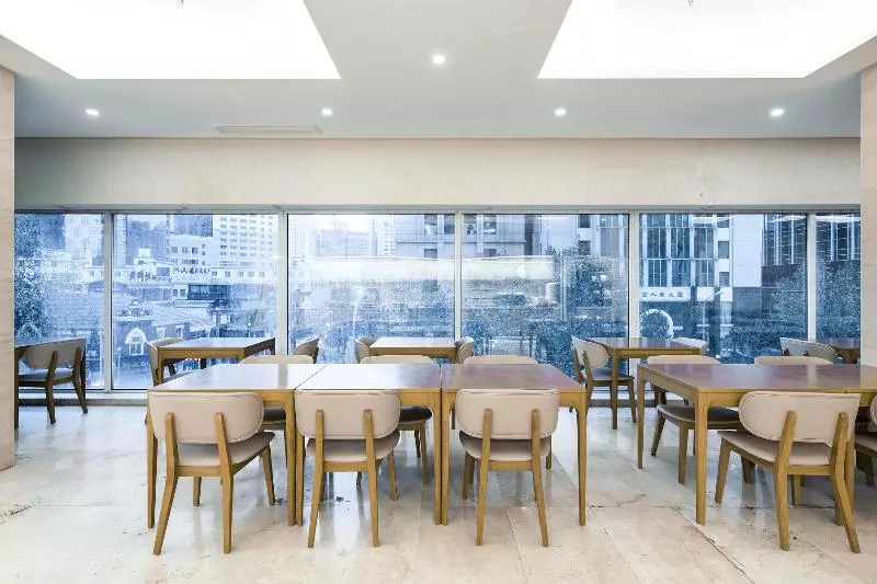 Ji Hotel Dalian Zhongshan Square Renmin Road