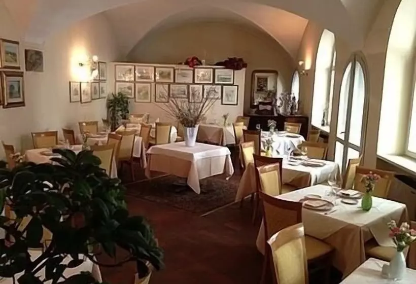 فندق Albergo Ristorante Della Torre