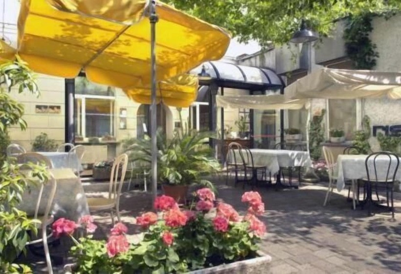 בית מלון כפרי Albergo Ristorante Della Torre