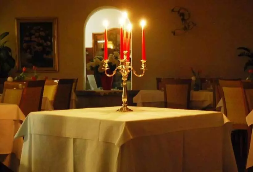 فندق Albergo Ristorante Della Torre