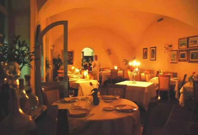 فندق Albergo Ristorante Della Torre