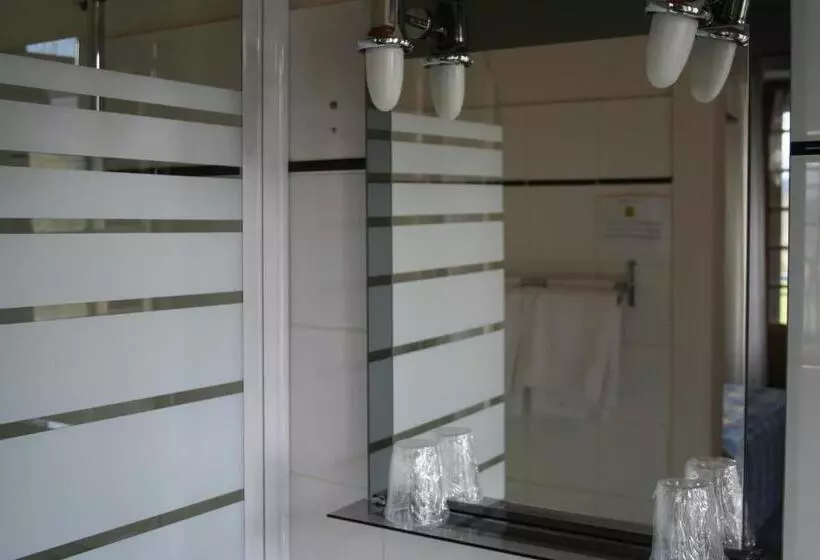 ホテル Auberge Du Lac