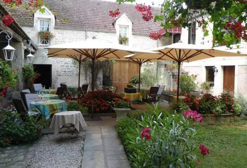 Hotelli Auberge Le Pot D Etain
