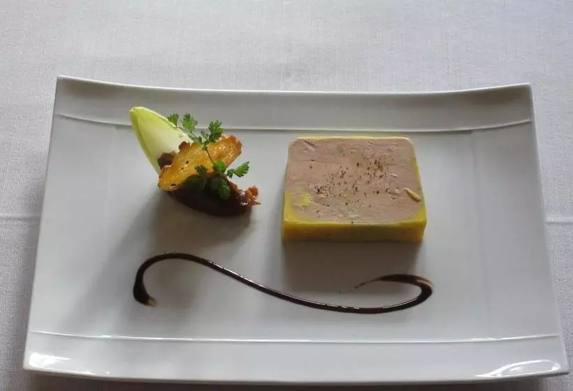 Hotelli Auberge Le Pot D Etain