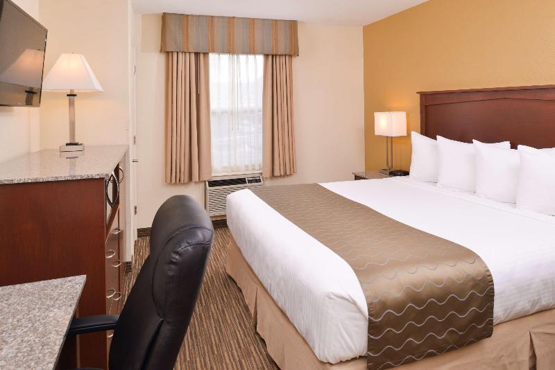 هتل Best Western Executive Inn & Suites