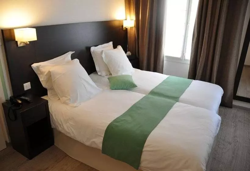 فندق Chez La Rose