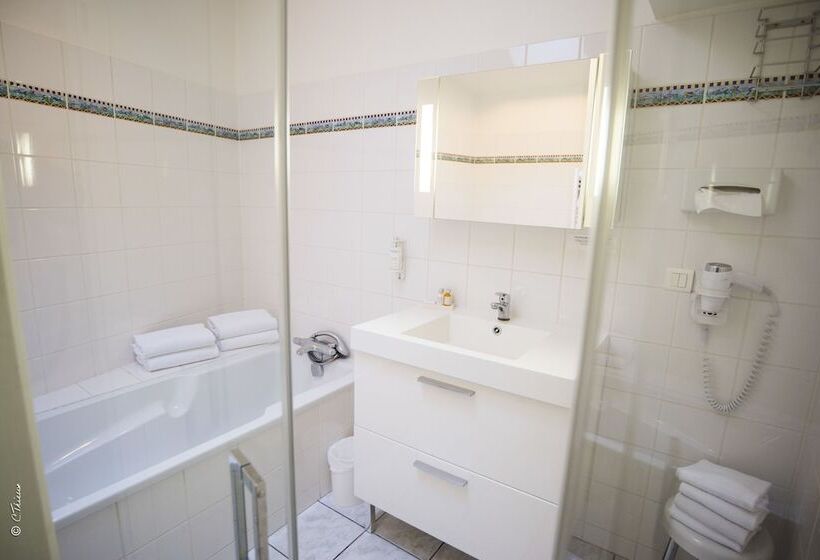 فندق Chez La Rose