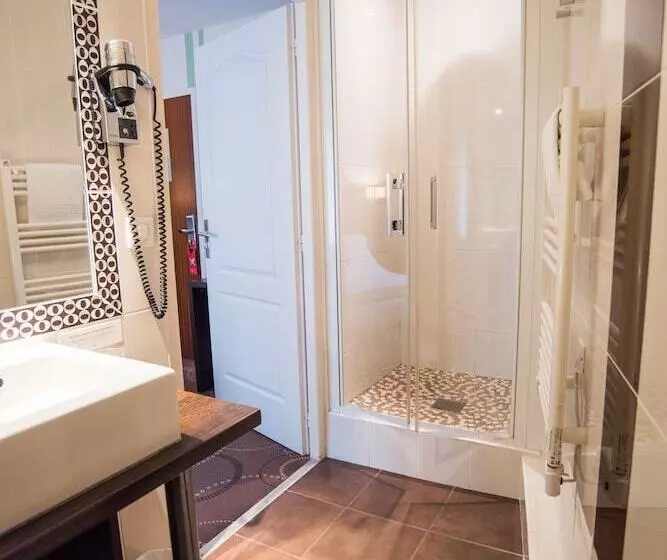 فندق Chez La Rose