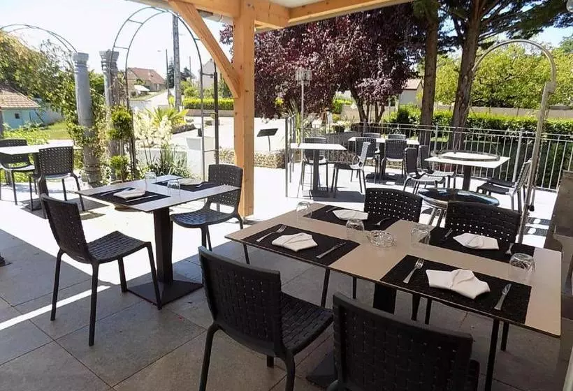 فندق Logis Hôtel & Spa Le Saint Antoine