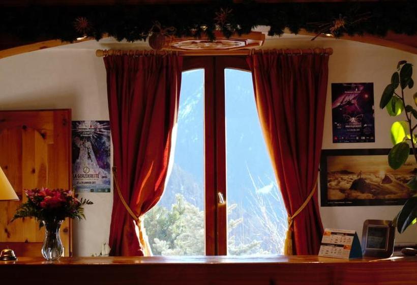 בית מלון כפרי Ancolie - Champagny En Vanoise