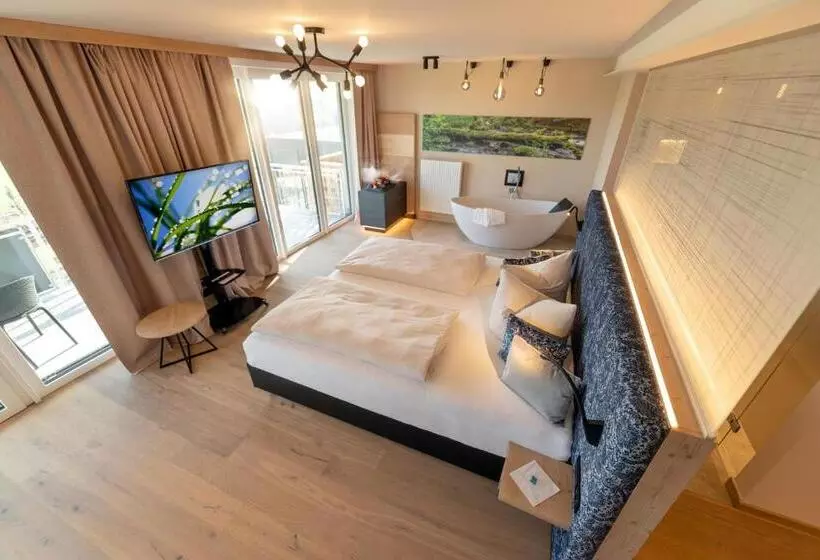 Отель Landrefugium Obermüller Spa & Naturresort 4,5 Sterne