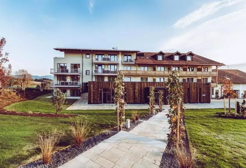 Отель Landrefugium Obermüller Spa & Naturresort 4,5 Sterne