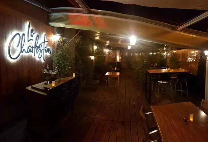 Отель Hôtel Le Terminus