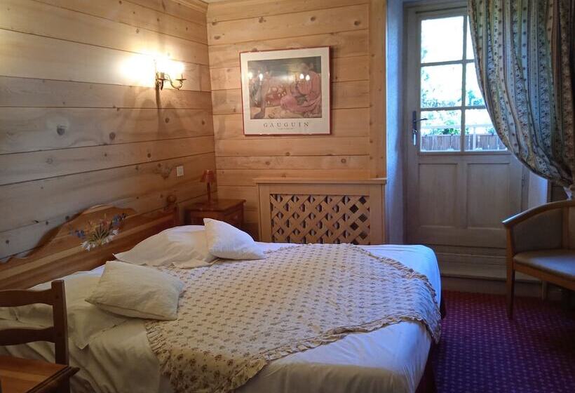 Отель Les Sapins