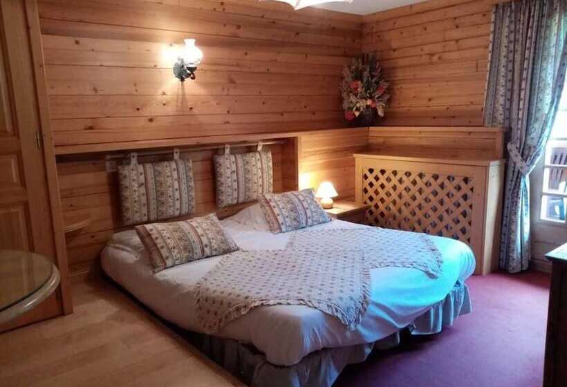 Отель Les Sapins