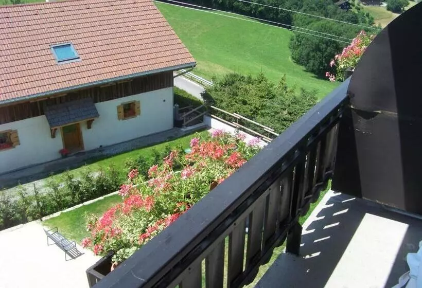 فندق Caprice Des Neiges