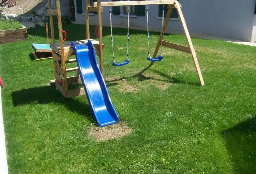 فندق Caprice Des Neiges