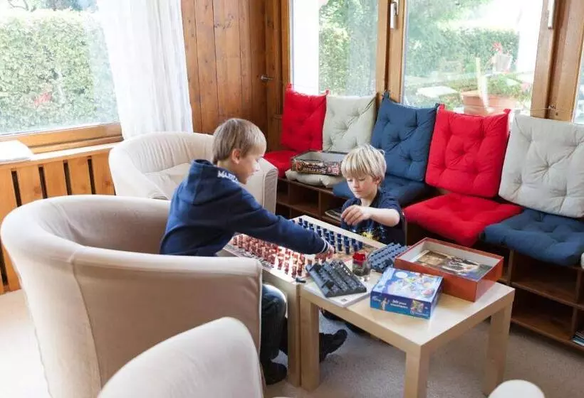 فندق Caprice Des Neiges