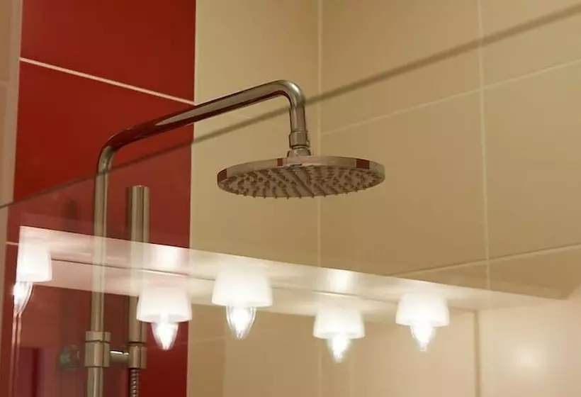 Отель Logis Hôtel Le Grand Cerf