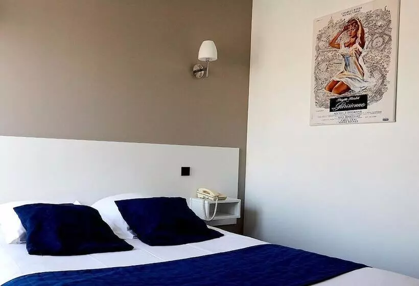 Отель Logis Hôtel Le Grand Cerf