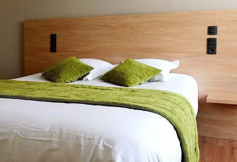 Отель Logis Hôtel Le Grand Cerf