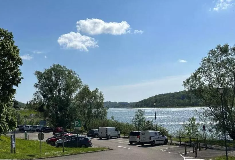 Отель Logis Les Voiliers