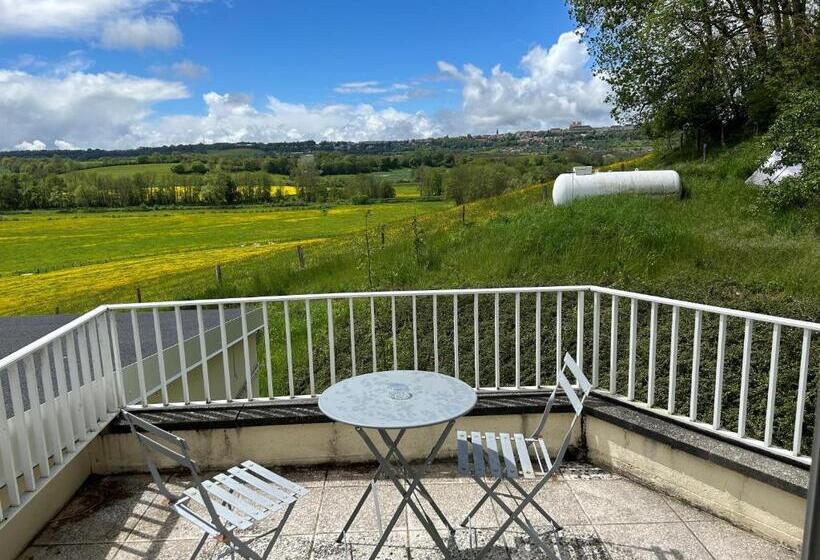 هتل Logis Les Voiliers