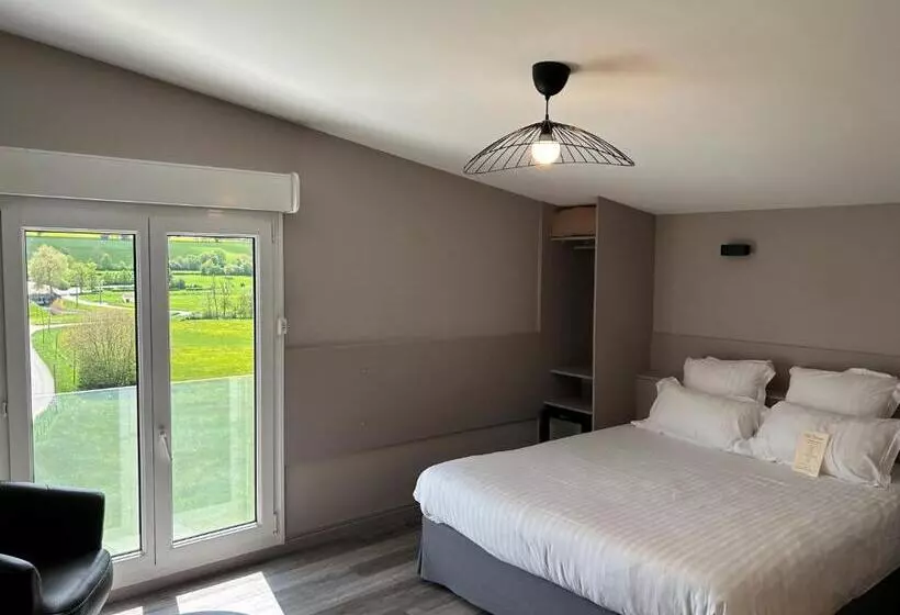 Отель Logis Les Voiliers