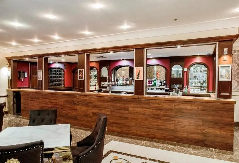 Отель Muthu Glasgow River