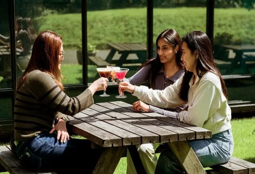 Отель Muthu Glasgow River