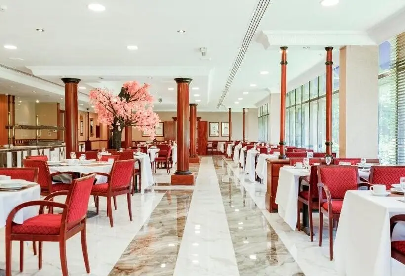 Отель Muthu Glasgow River