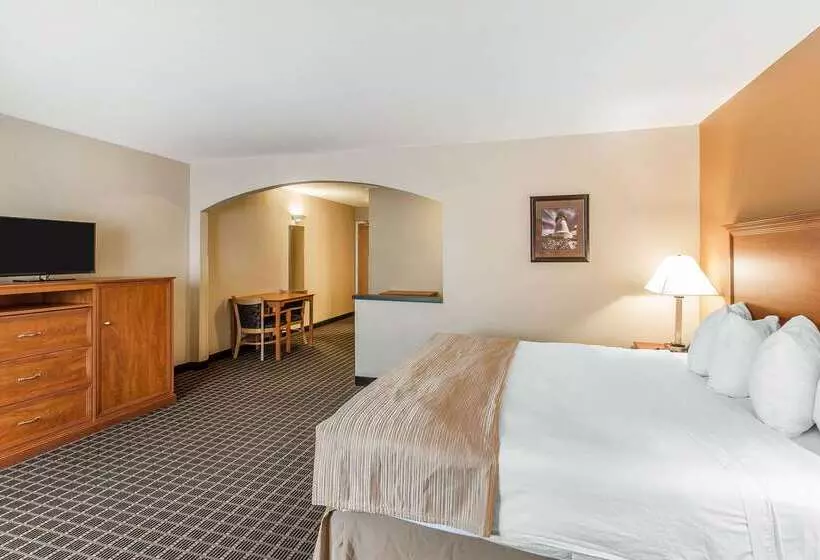 בית מלון כפרי Quality Inn & Suites On The River