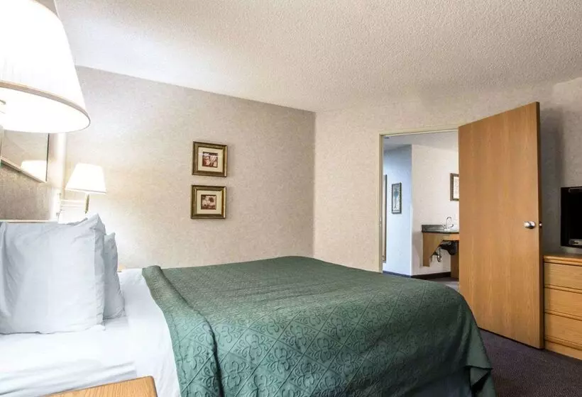 Отель Quality Suites San Diego Otay Mesa