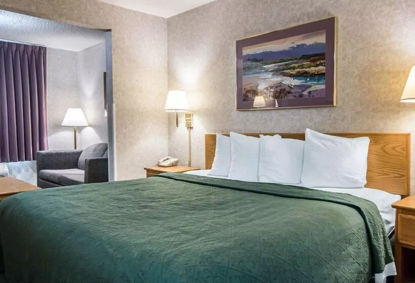 Отель Quality Suites San Diego Otay Mesa